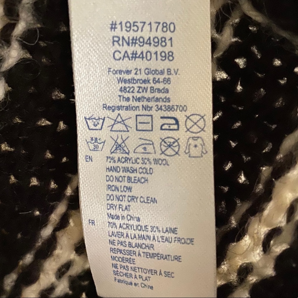 FOREVER 21 SWEATER - Picture 5 of 5